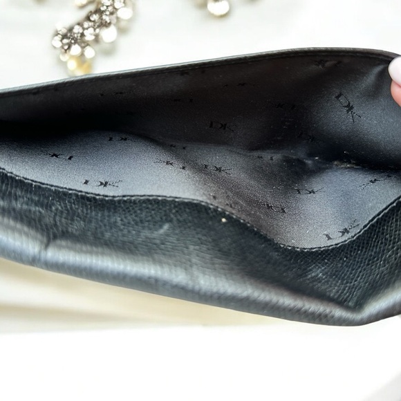 Black pebbled leather Donna Karan clutch/wallet - Picture 9 of 12
